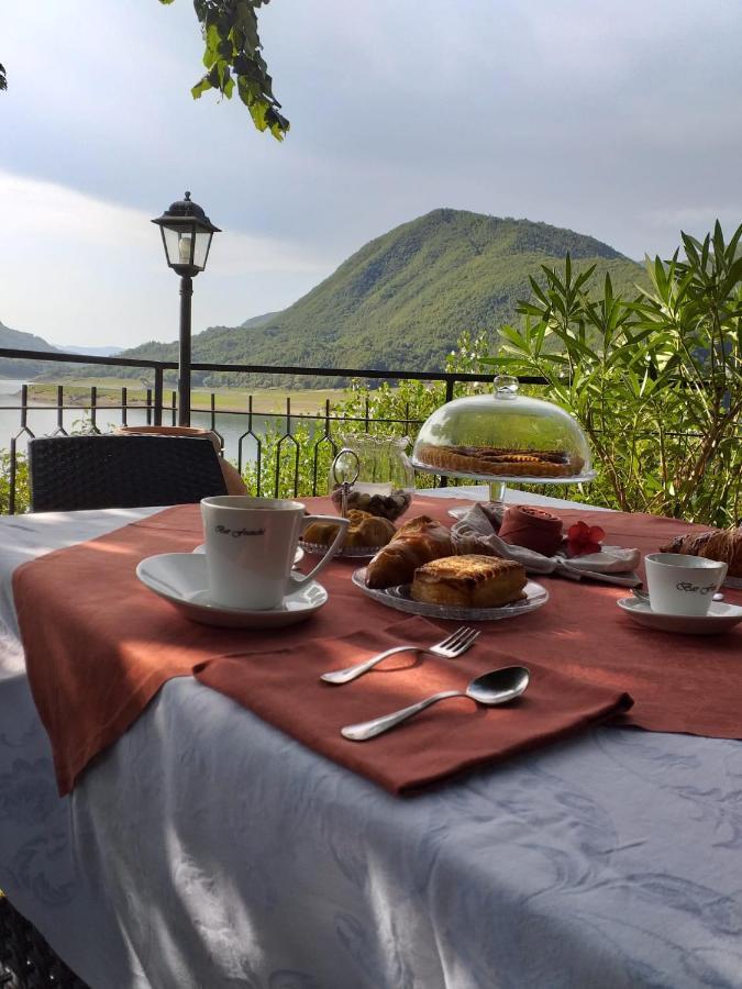 Hotel Turano Castel di Tora Eksteriør billede